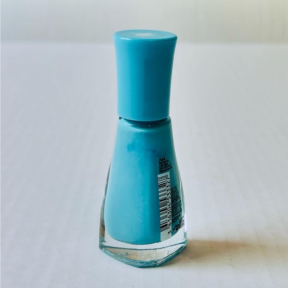 ⭐️5 For 25⭐️ Sally Hansen Insta Dri x GLAAD Nail Polish 744 Someone Like Blue - Picture 3 of 9